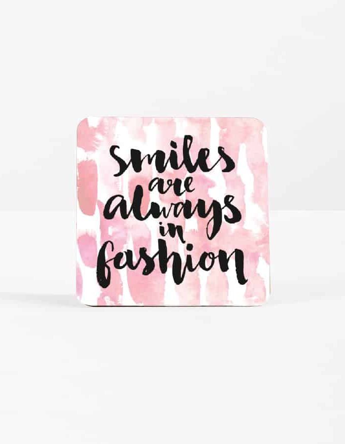 SMILES IN FASHION | COASTER