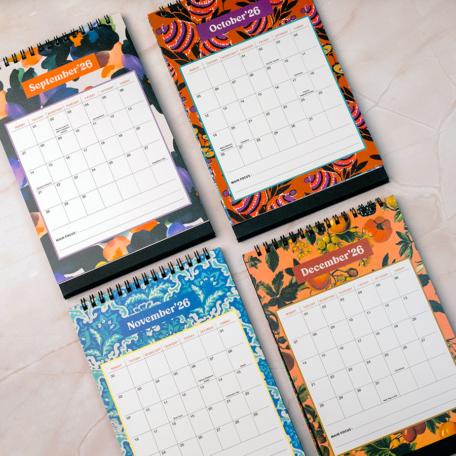 White Floral Paradise | 2026 Desk Calendar